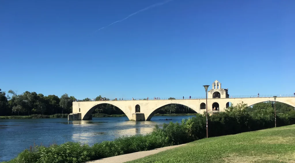 pont stbenezet